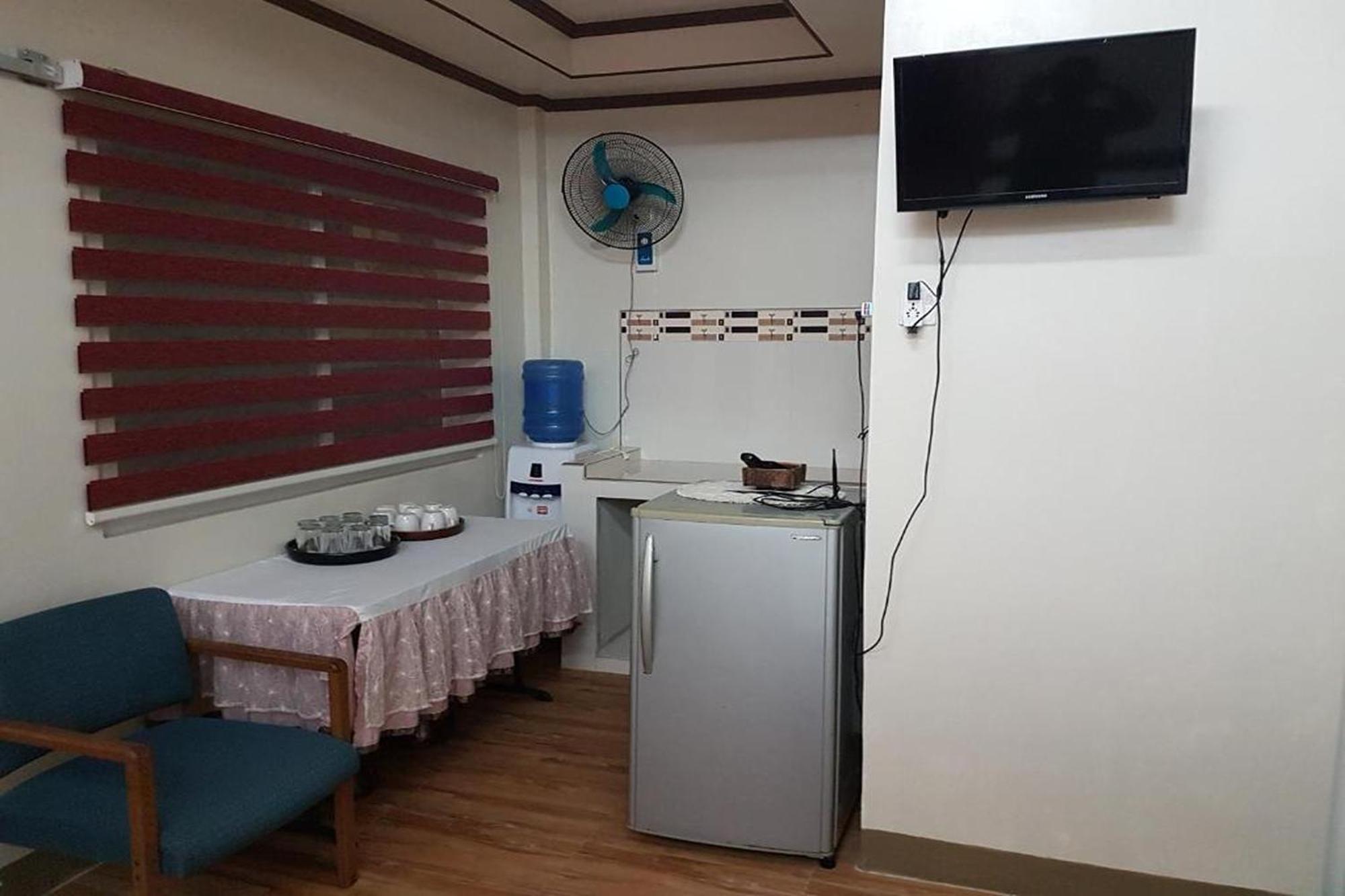 Fnt Transient House Near Hundred Islands Hotel Alaminos Ngoại thất bức ảnh