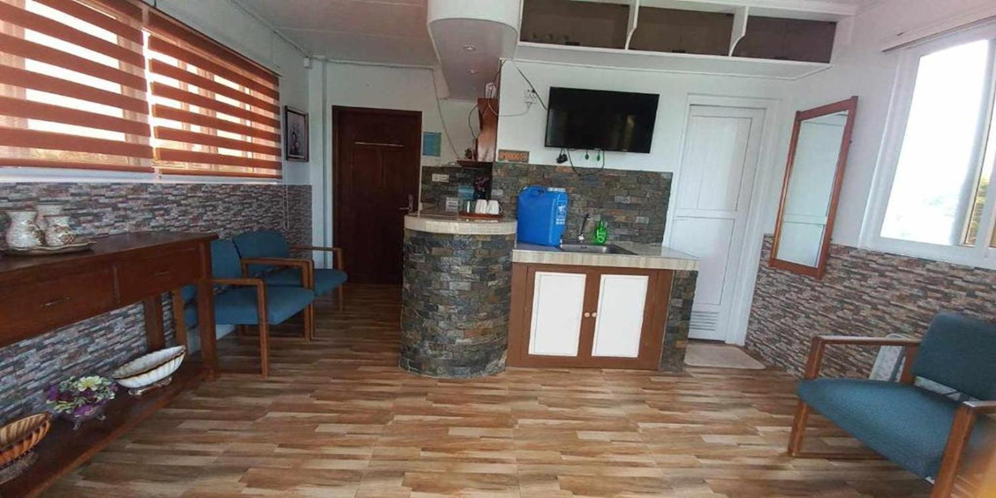 Fnt Transient House Near Hundred Islands Hotel Alaminos Ngoại thất bức ảnh