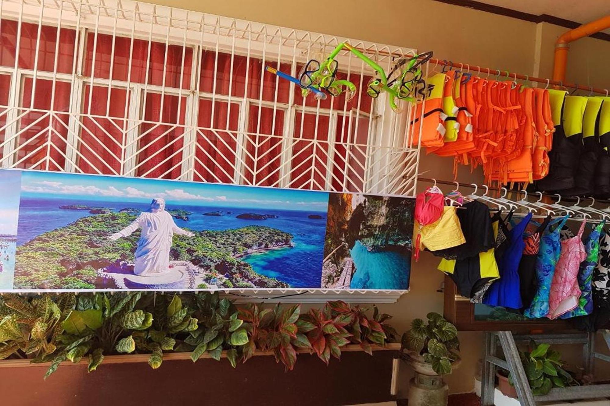 Fnt Transient House Near Hundred Islands Hotel Alaminos Ngoại thất bức ảnh